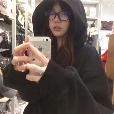 六叠间的钢琴家